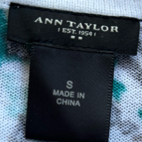 Ann Taylor Short Sleeve Button Up Cotton Cardigan Sweater Size S - Picture 3 of 4